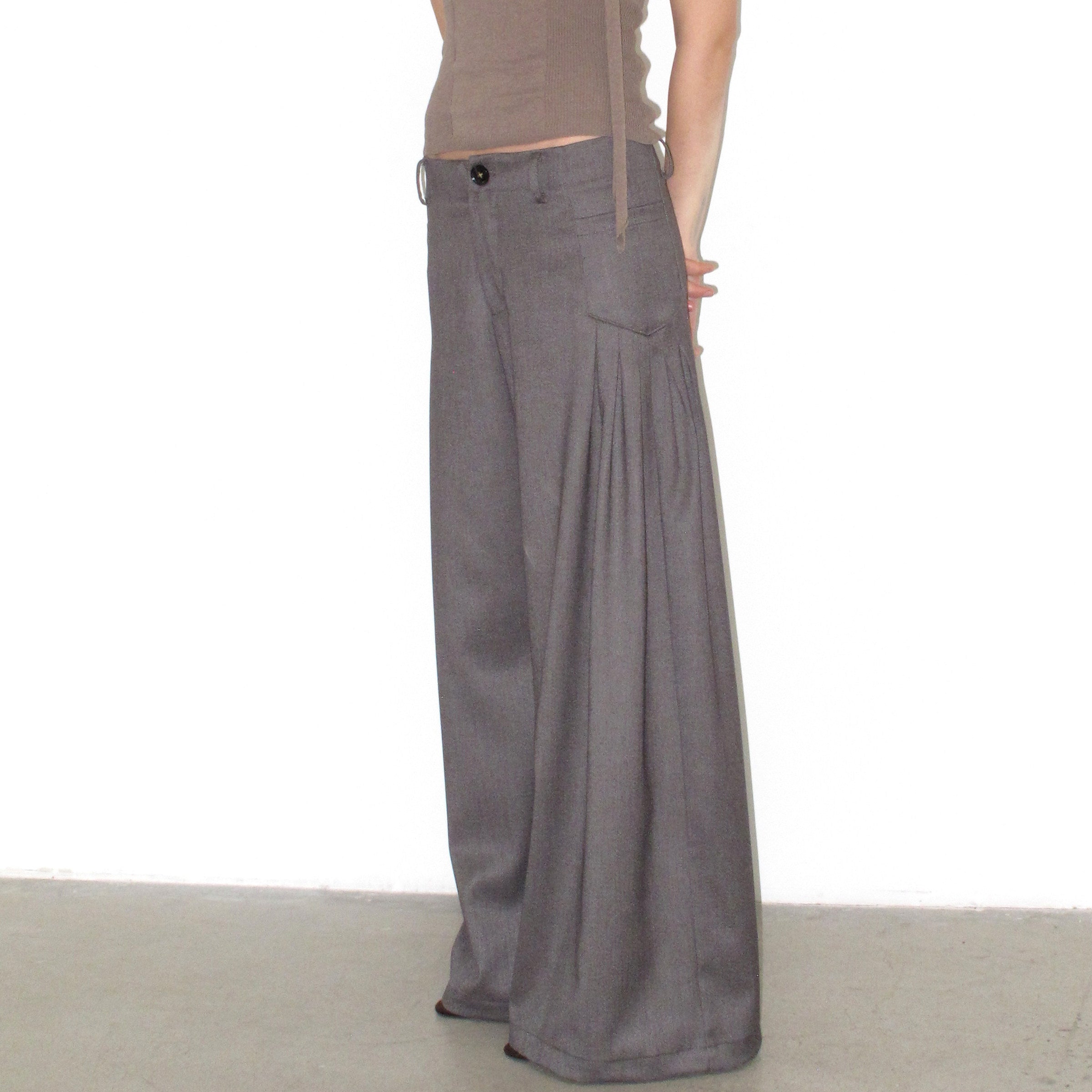 A-line loose pleated trousers
