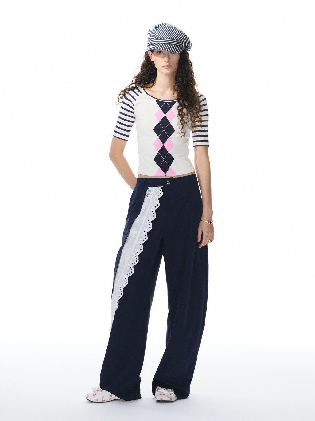 Lace curved pants