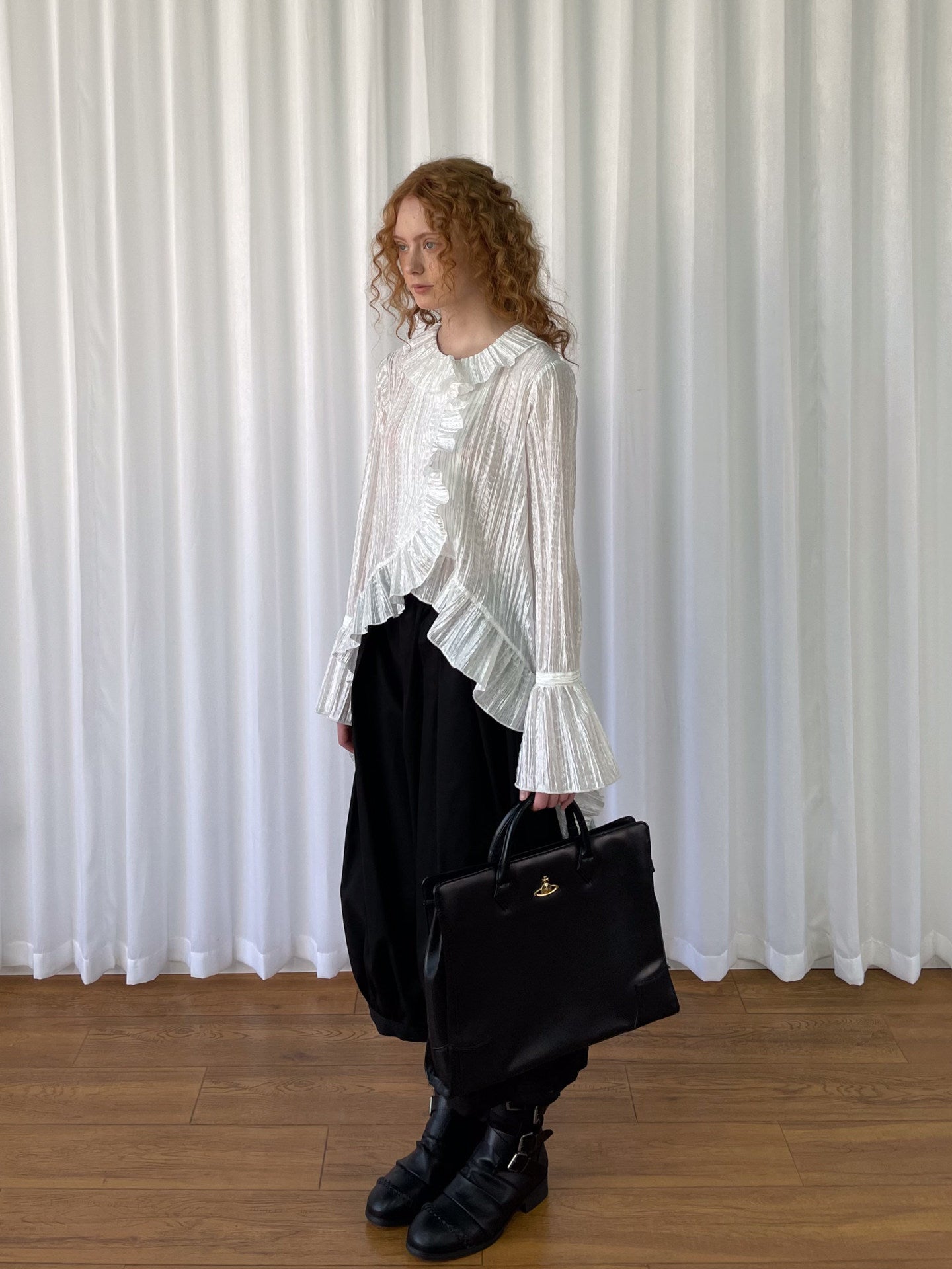 Lace wrinkled ruffled sleeve shirt