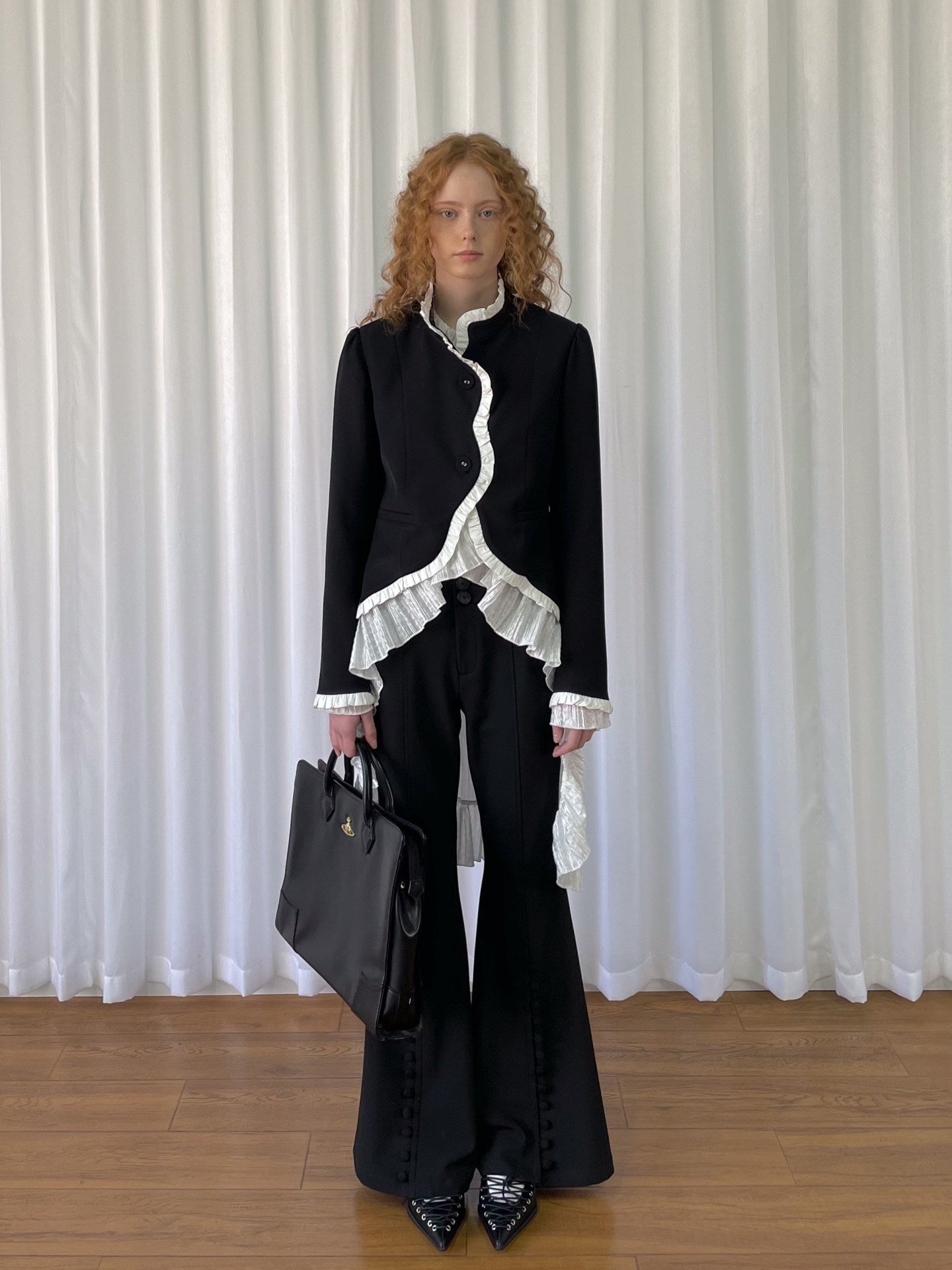 Lace wrinkled ruffled sleeve shirt