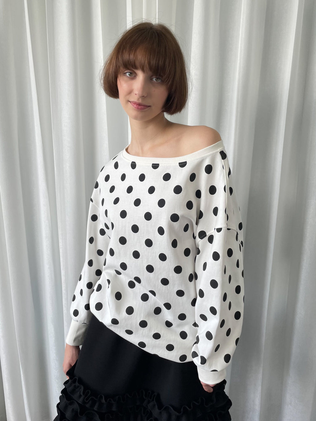 Polka dot one-shoulder long sleeve