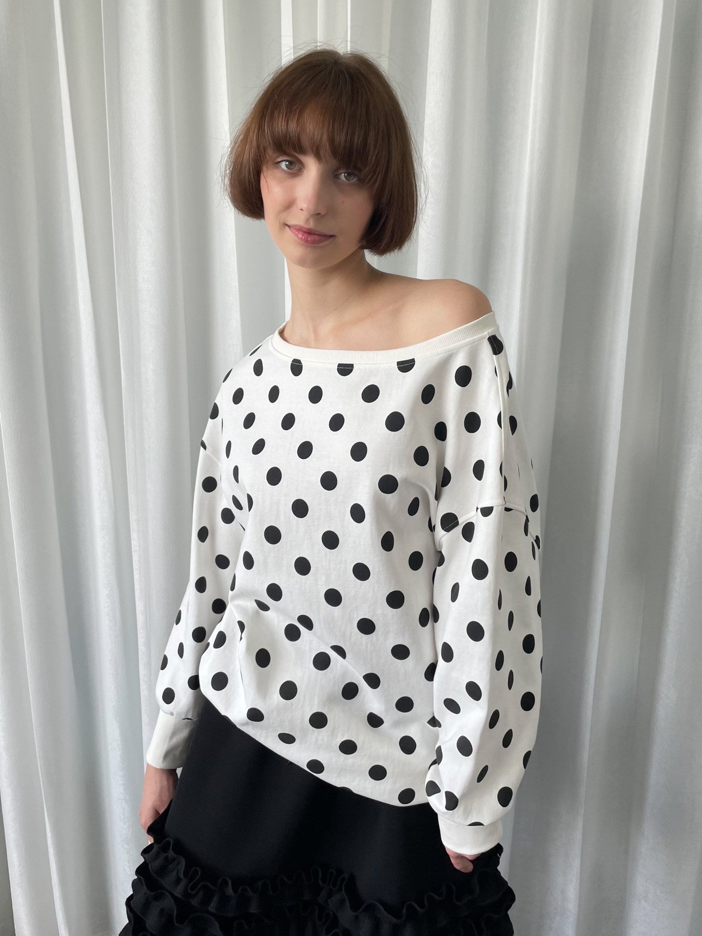Polka dot one-shoulder long sleeve