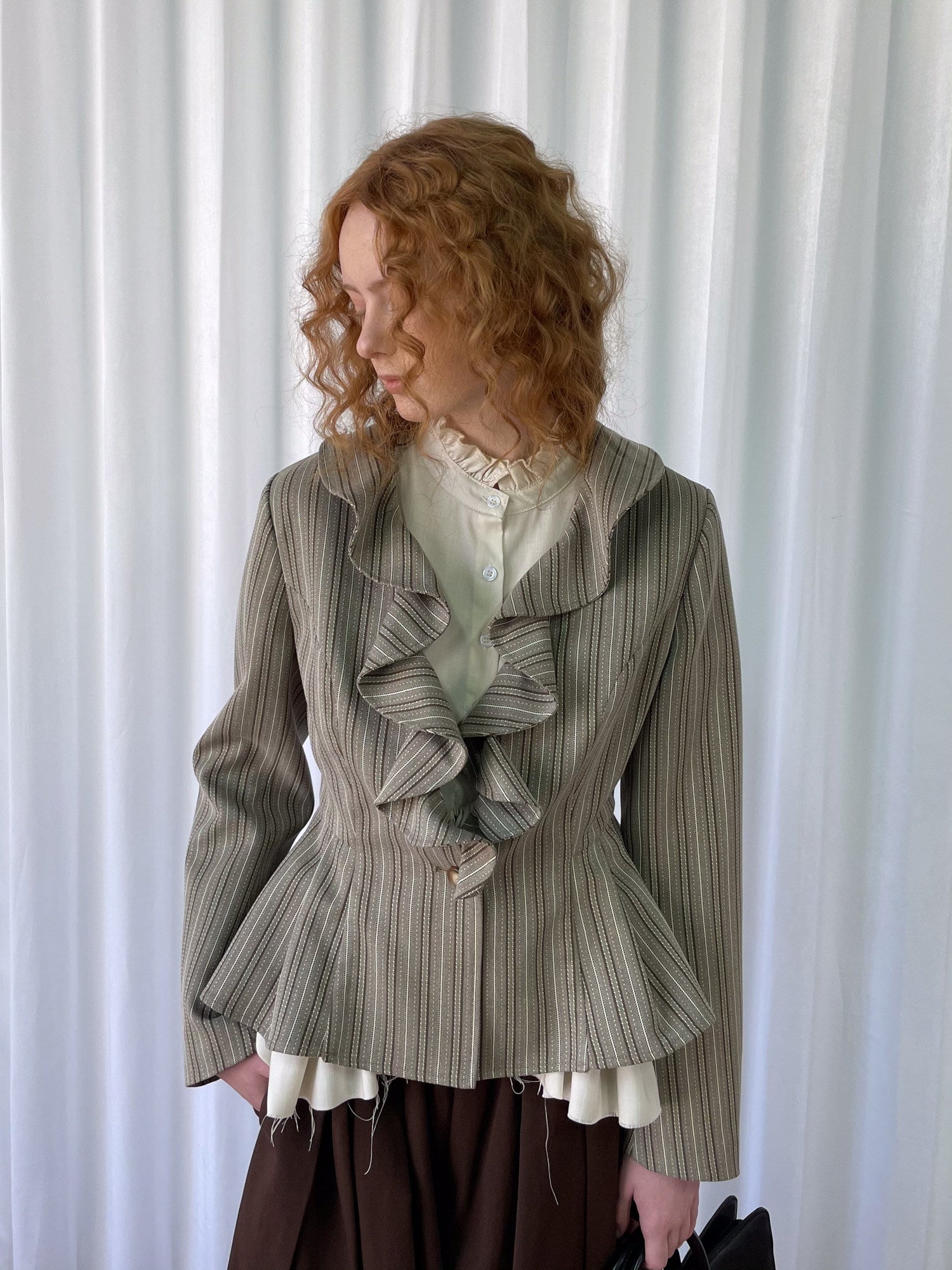 Lace placket short blazer