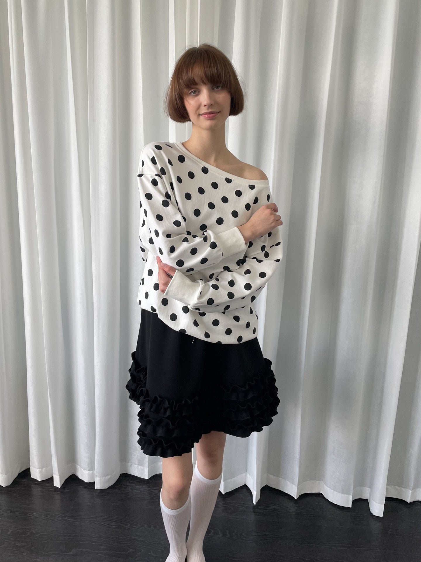 Polka dot one-shoulder long sleeve
