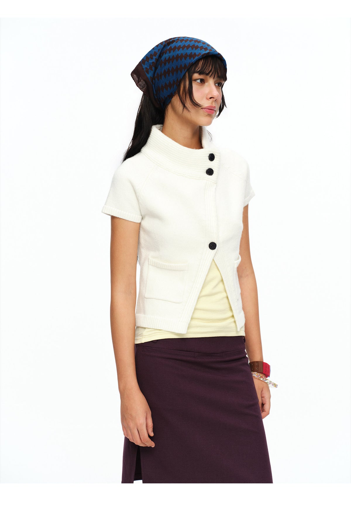 Short sleeve knit vest