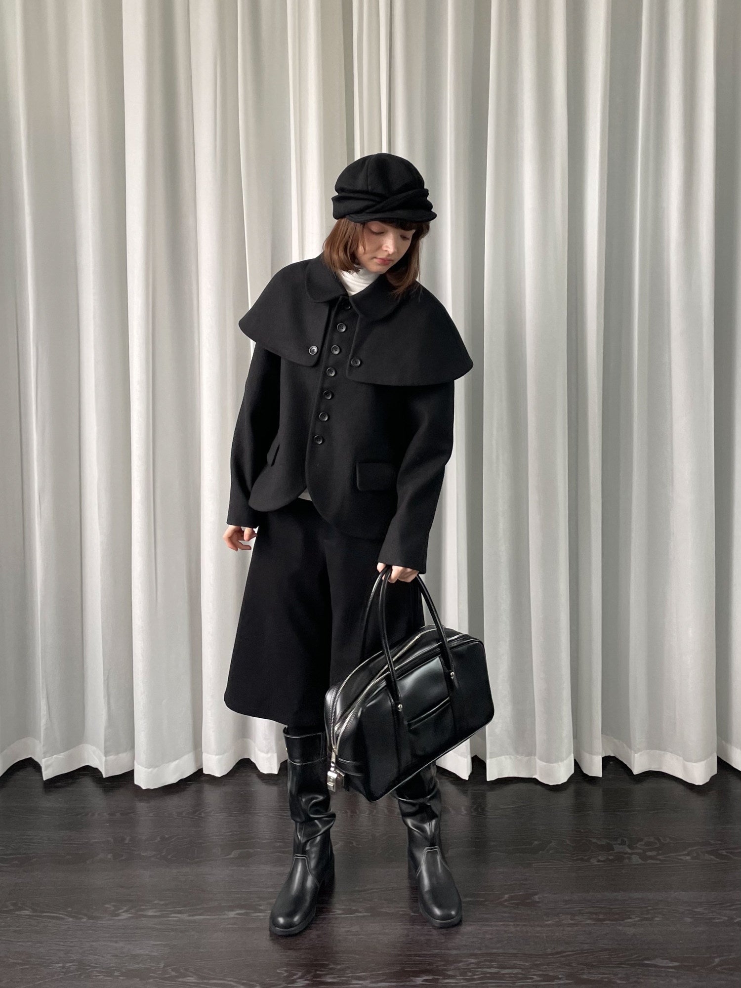 Detachable cape woolen coat