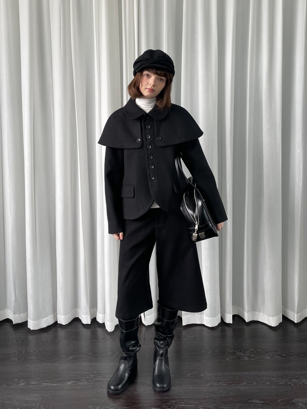 Detachable cape woolen coat