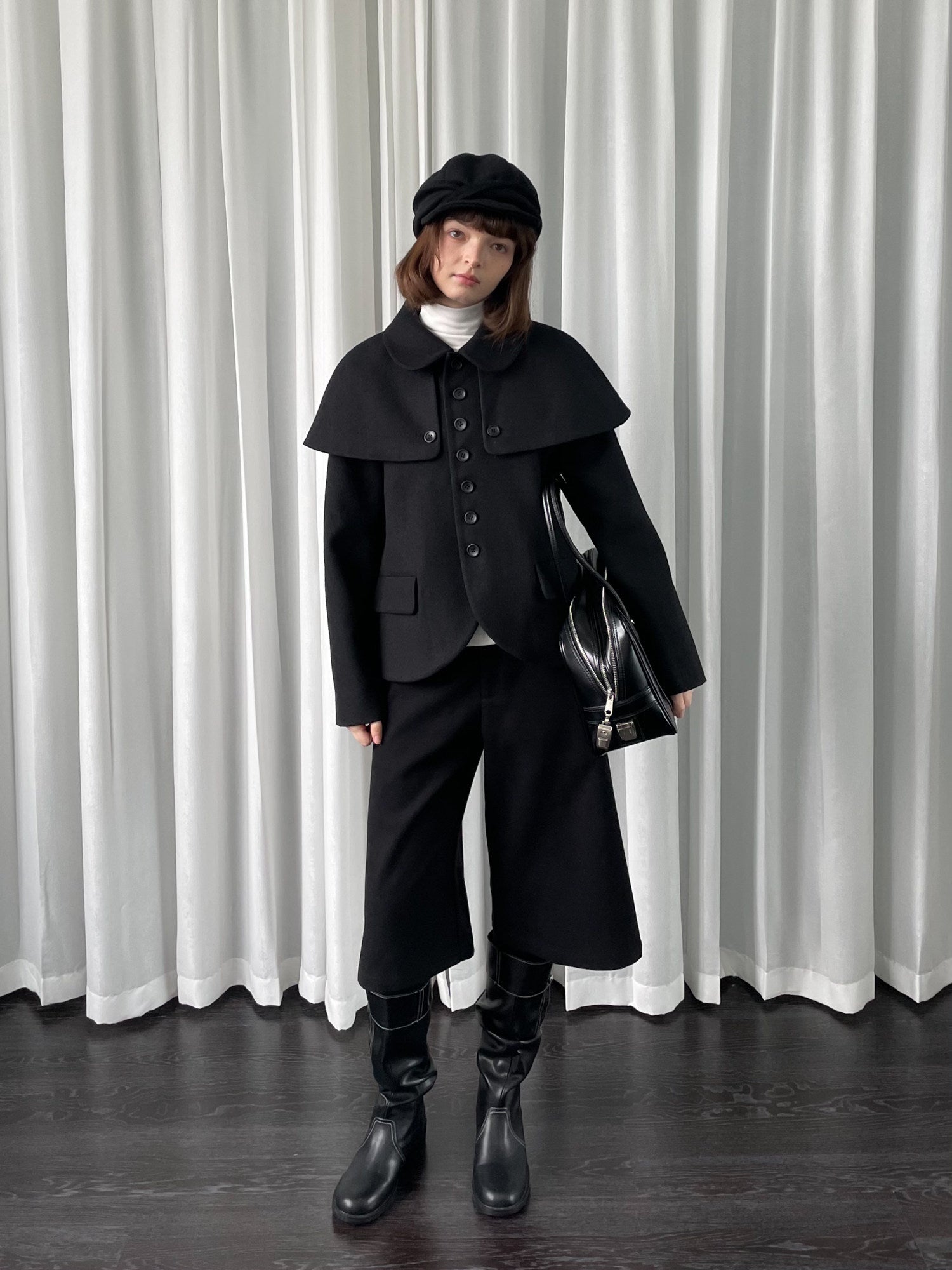 Detachable cape woolen coat