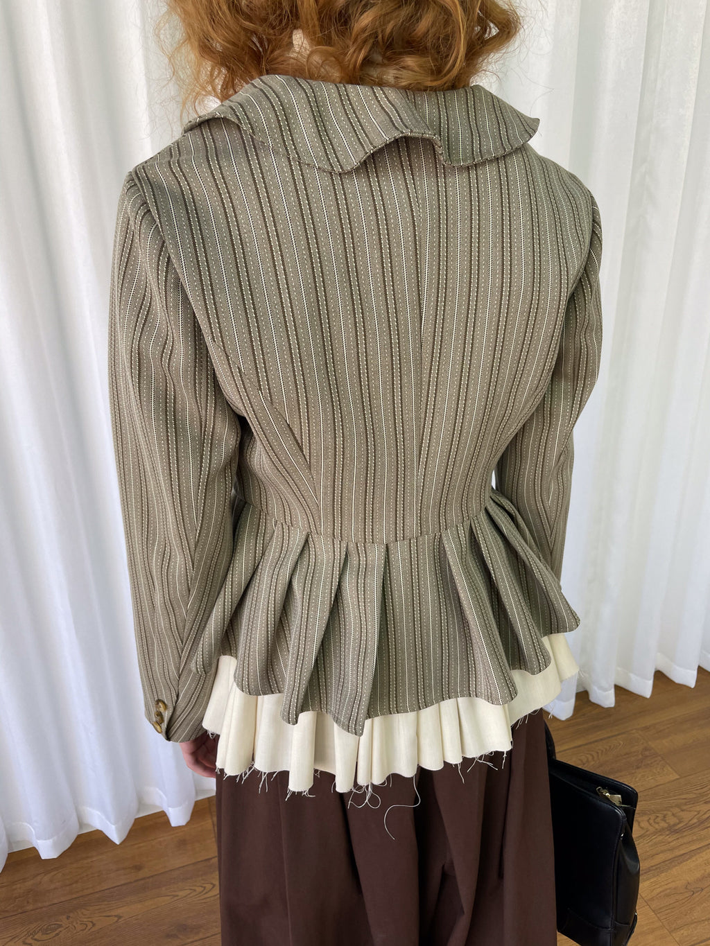 Lace placket short blazer