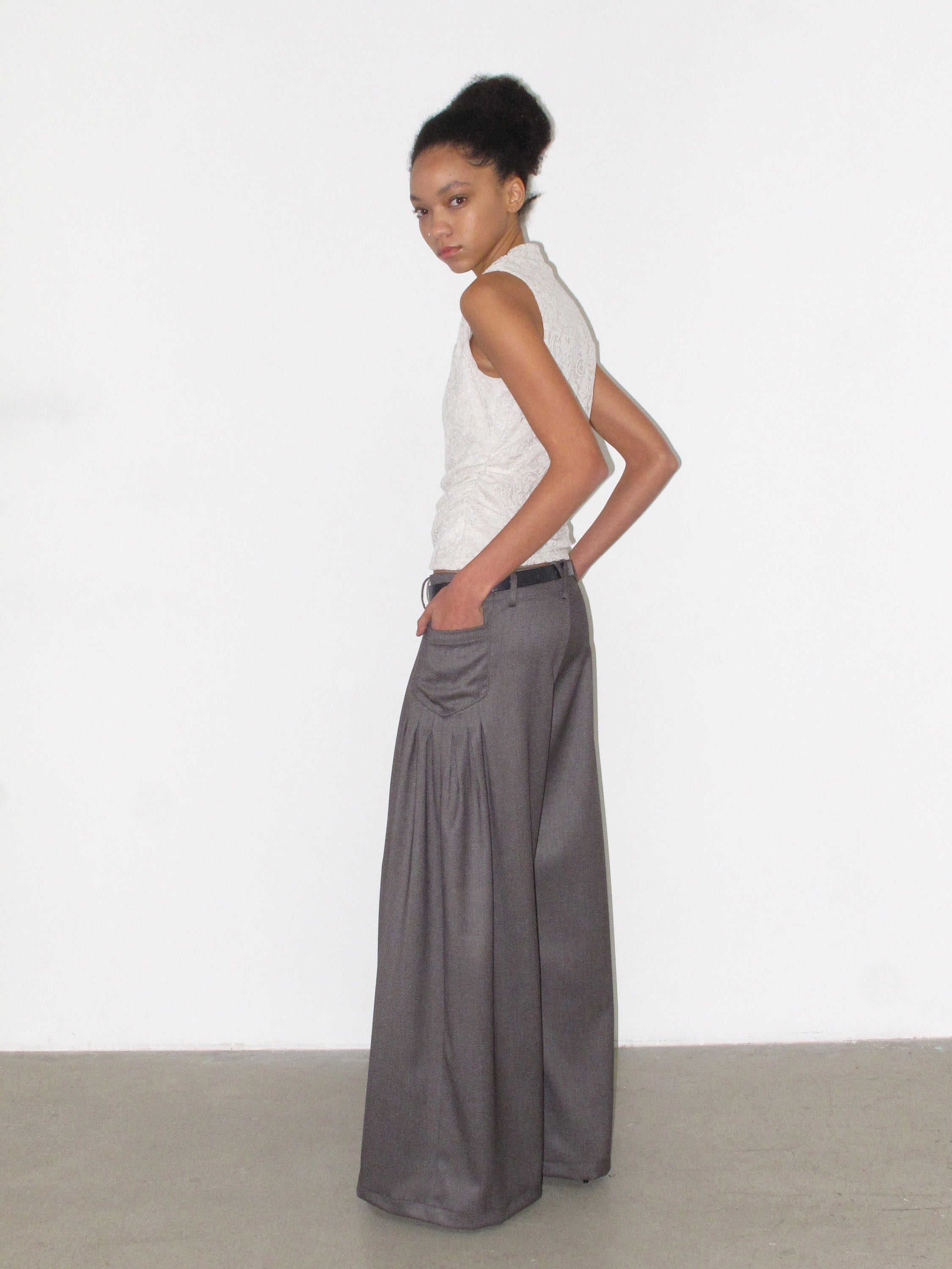 A-line loose pleated trousers