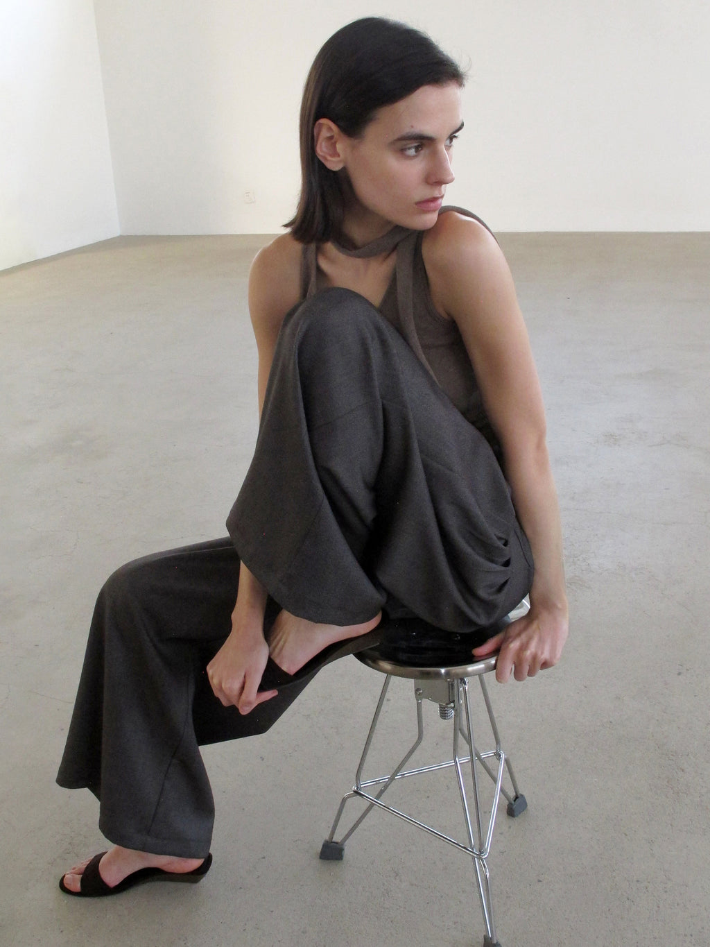 A-line loose pleated trousers
