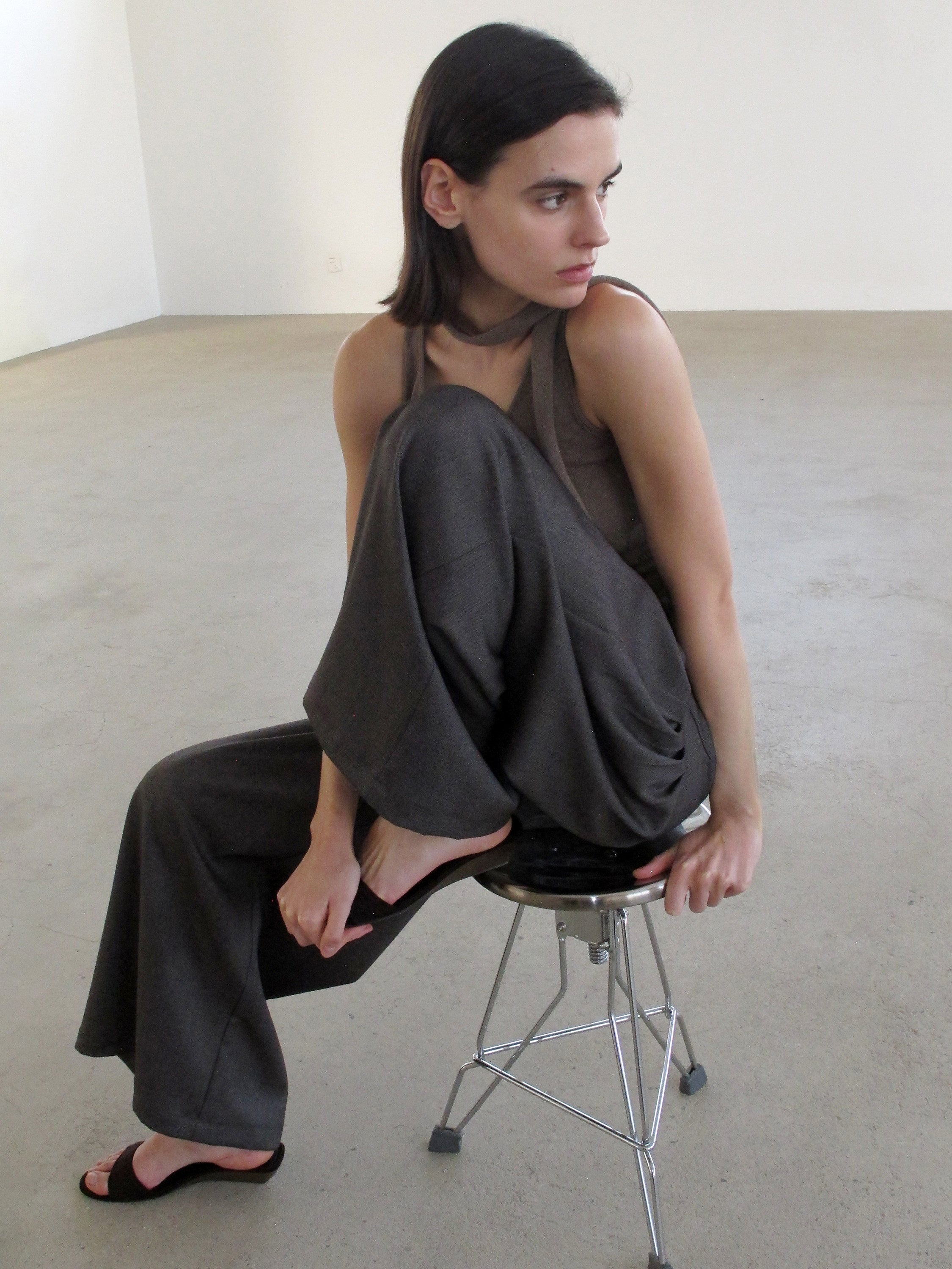 A-line loose pleated trousers