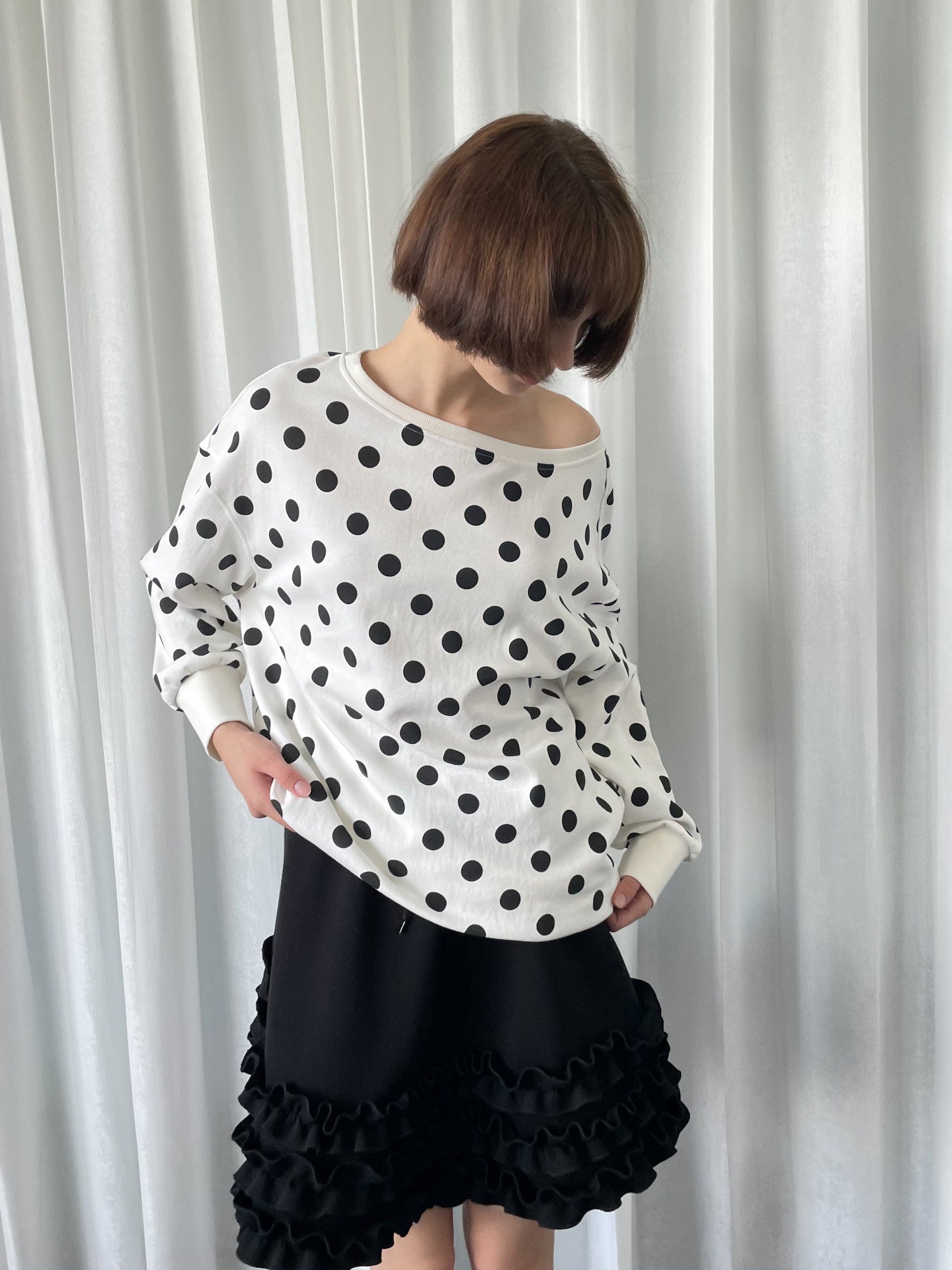 Polka dot one-shoulder long sleeve
