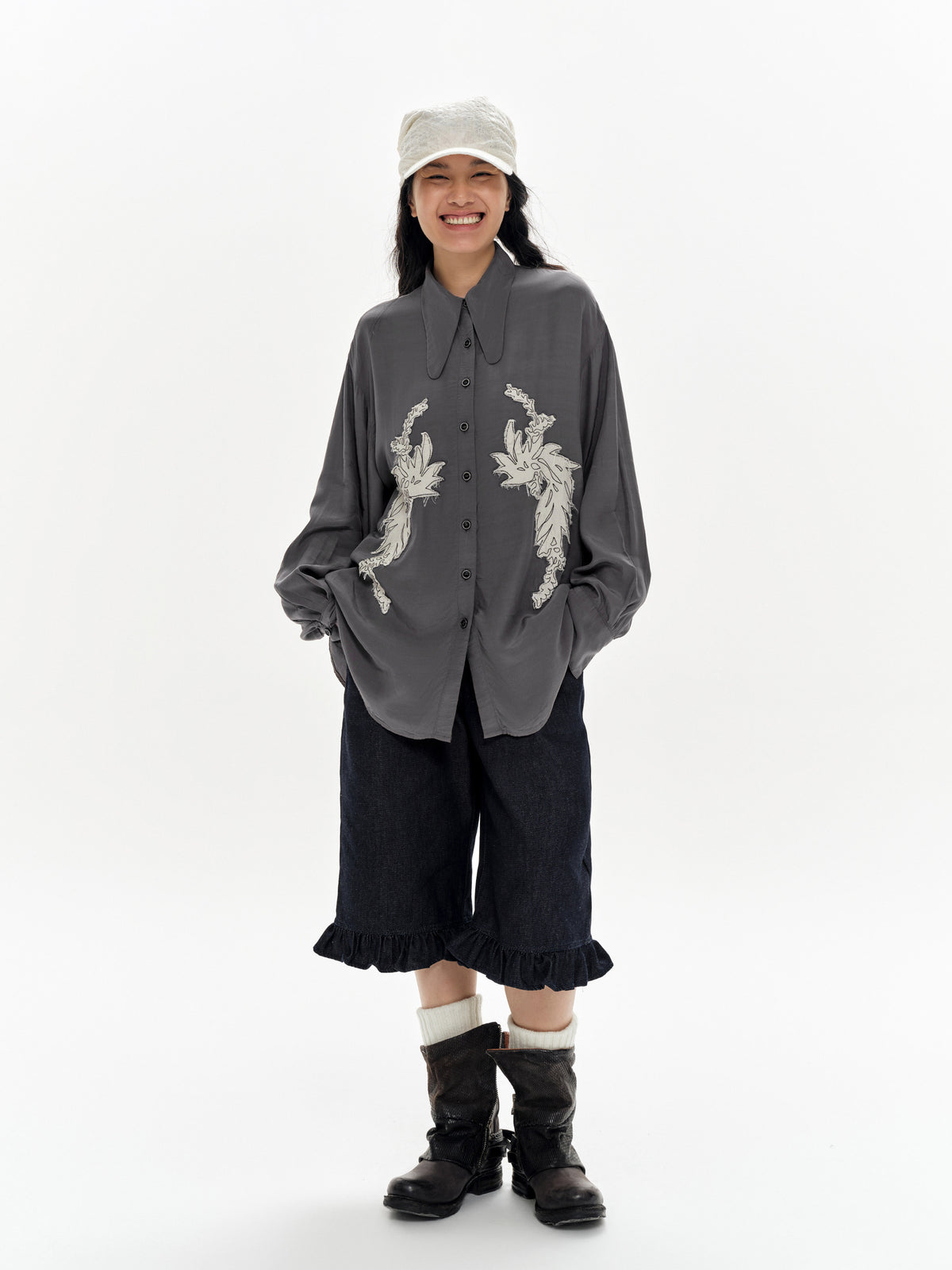 Ruffles button pants