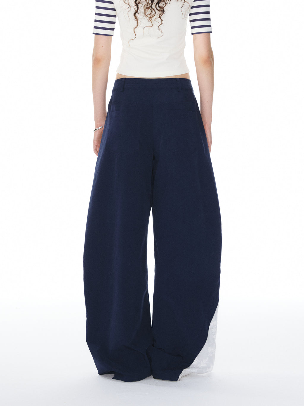 Lace curved pants