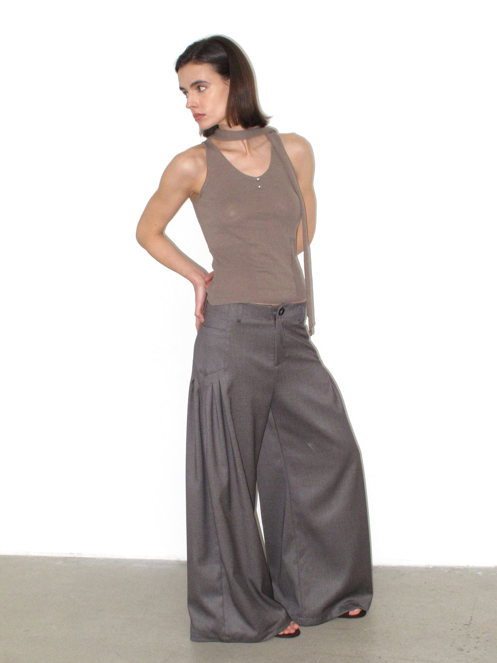 A-line loose pleated trousers