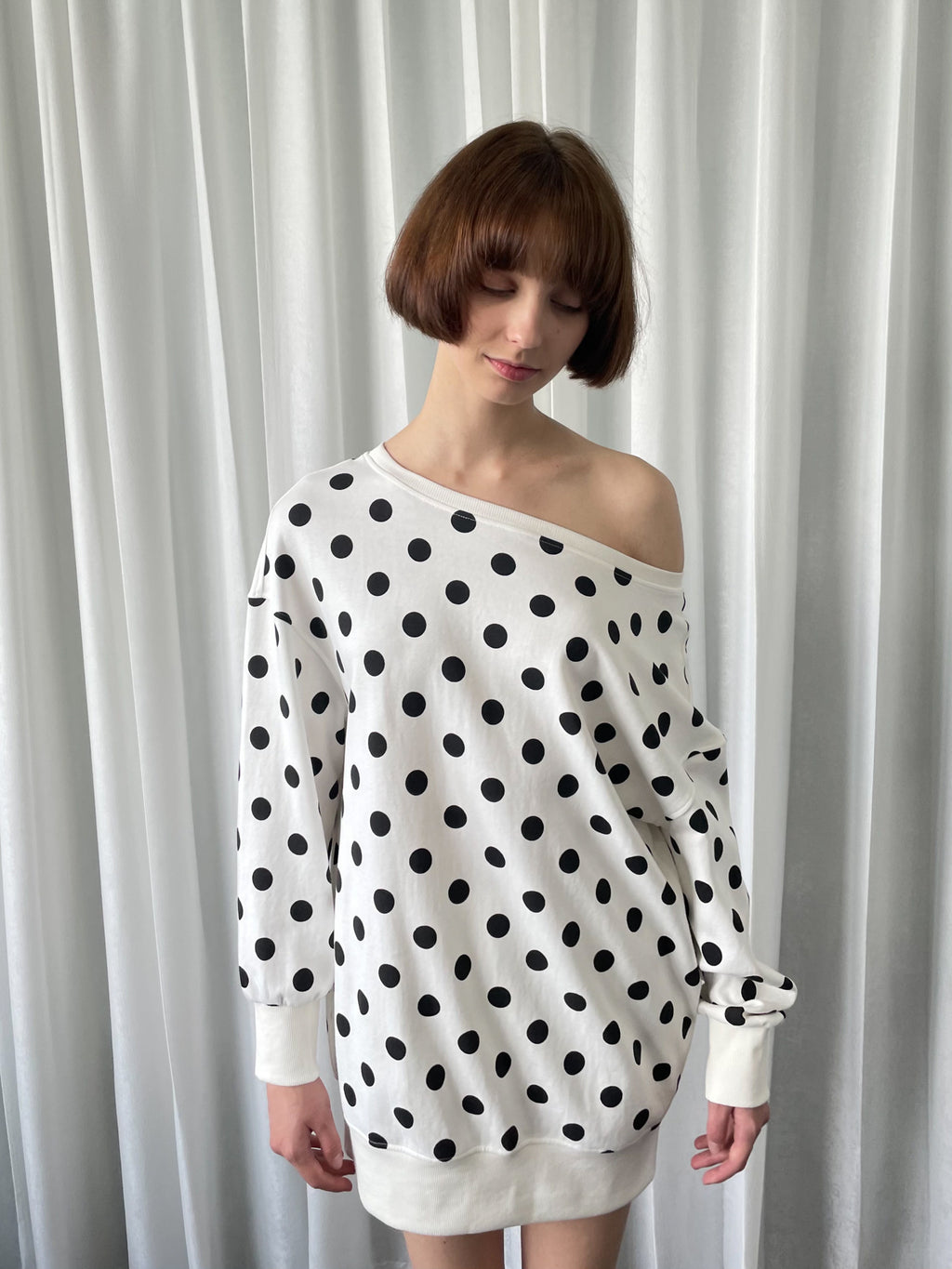 Polka dot one-shoulder long sleeve