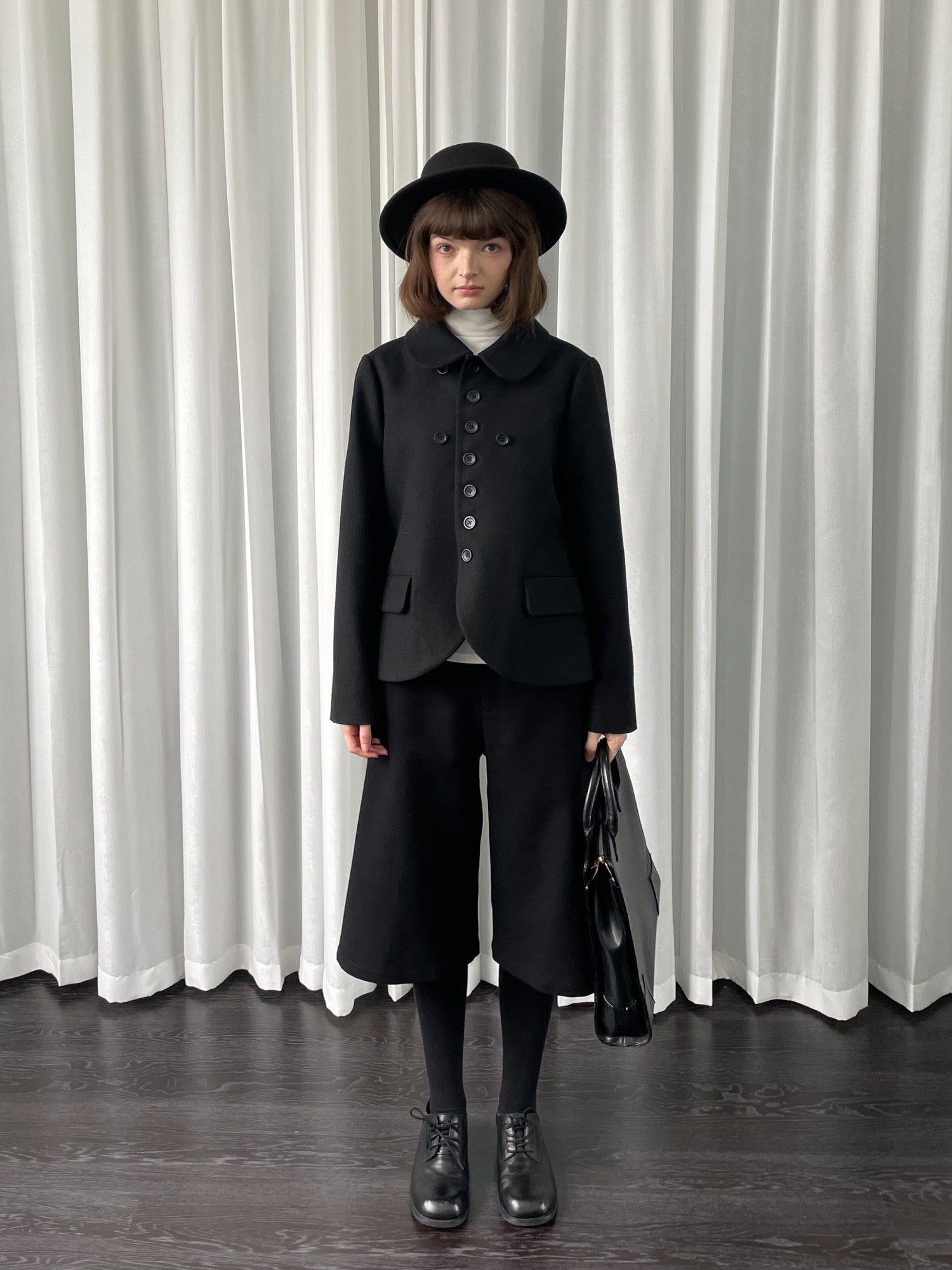 Detachable cape woolen coat