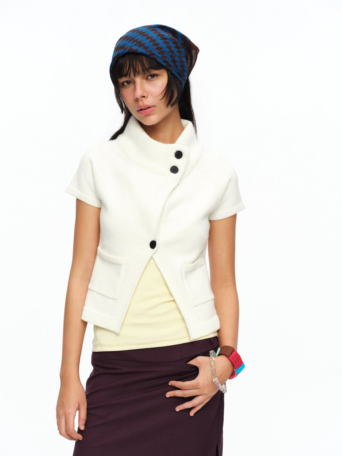 Short sleeve knit vest