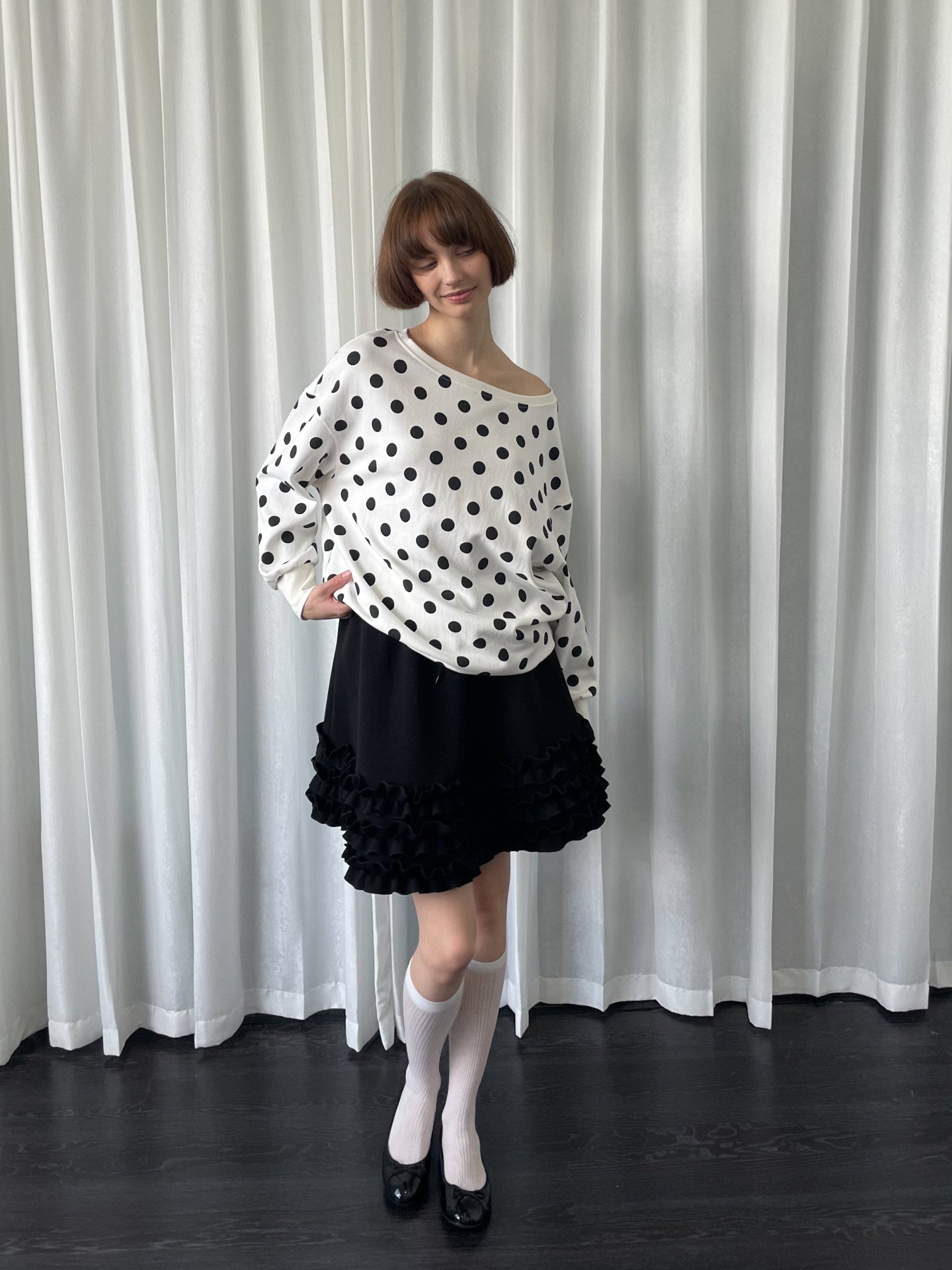 Polka dot one-shoulder long sleeve