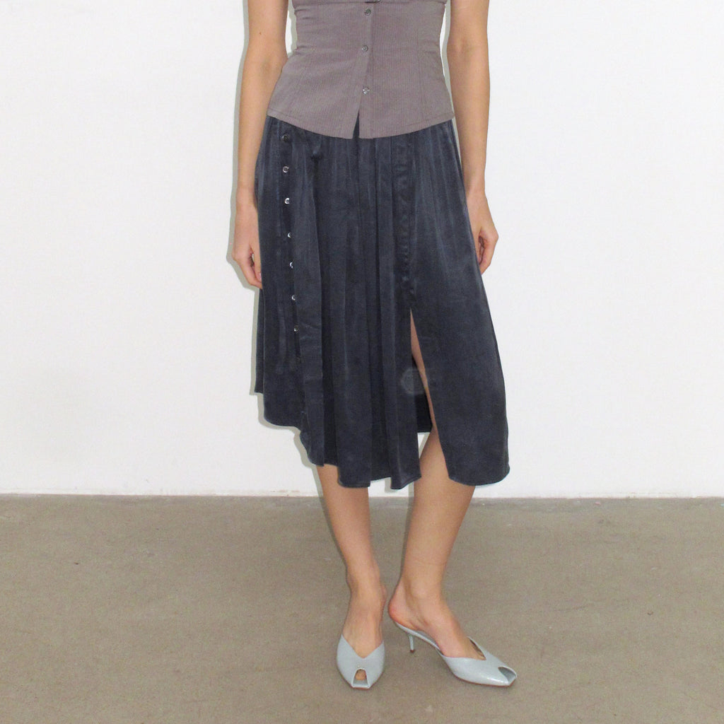 Multi-button high slit drape skirt