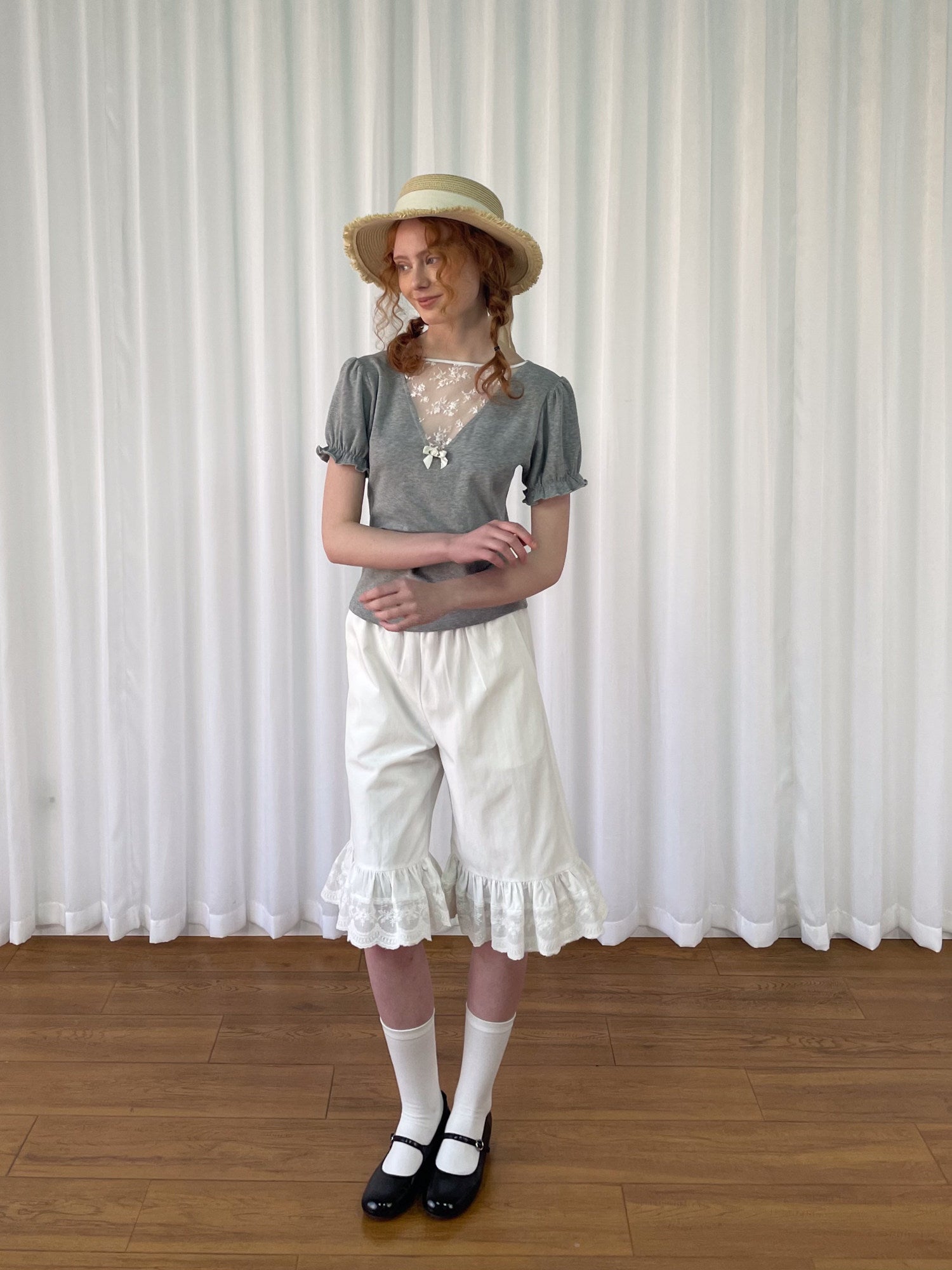 Lace straight cropped pants