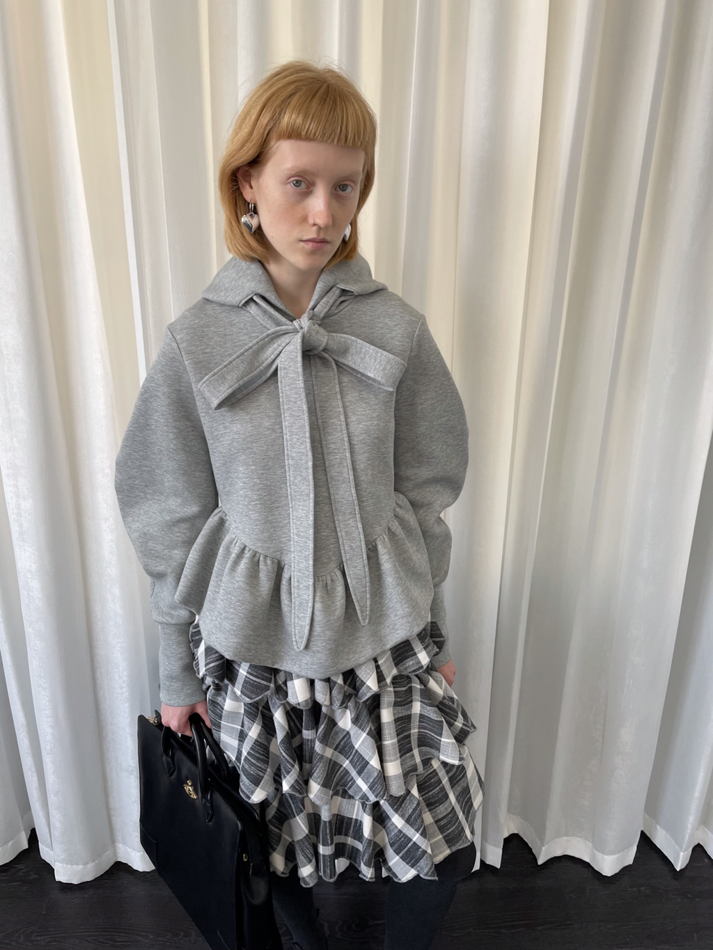 Bow gray sweatshirt